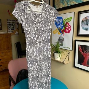 Stretchy Maxi Dress Short-Sleeve